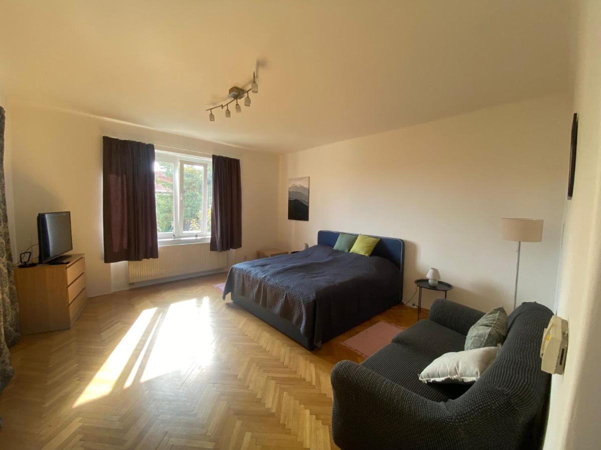 Apartament Malvazinky *